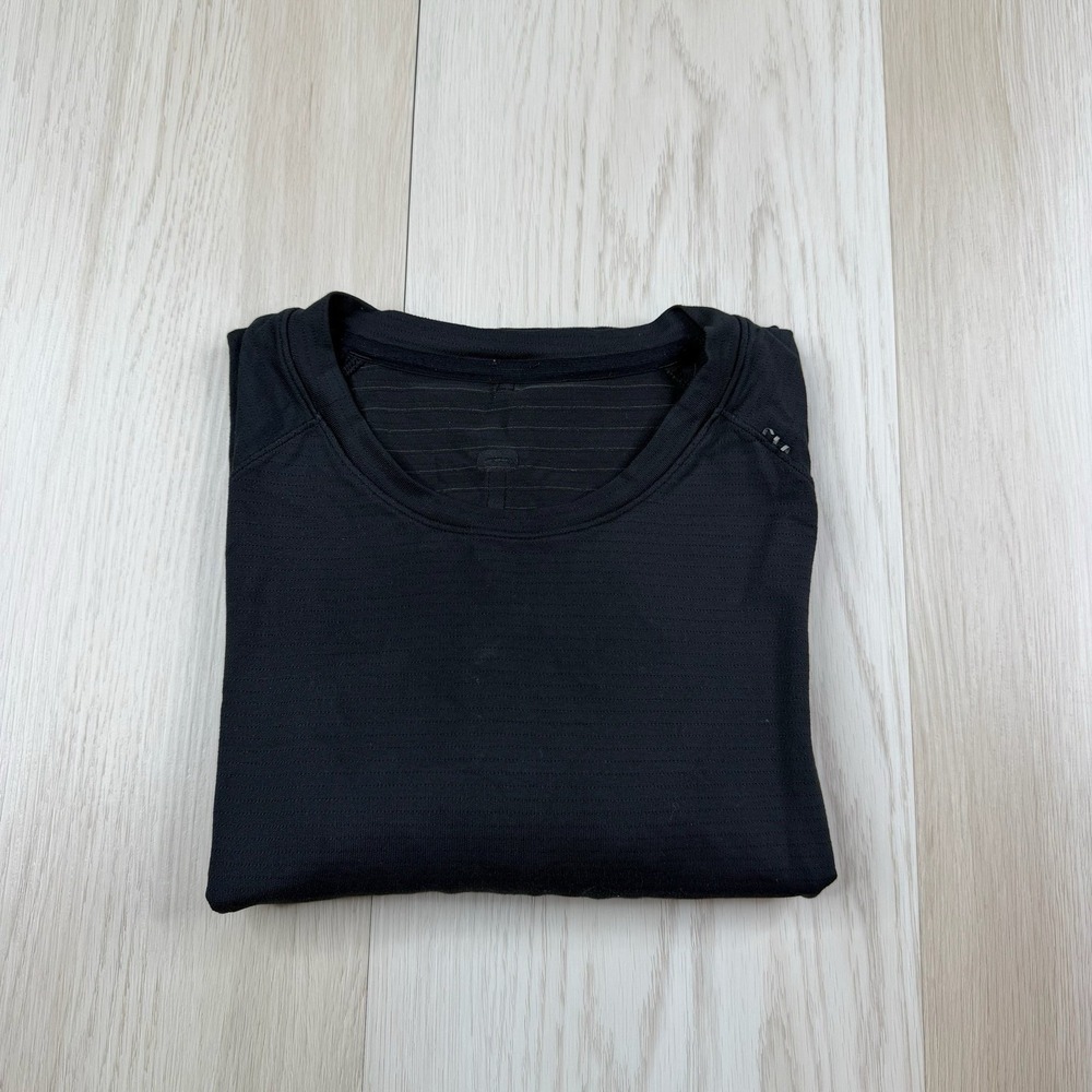 Lululemon License to Train Short Sleeve Shirt Black Mens Size Small Gym Running